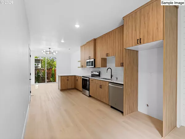 Portland, OR 97215,4920 SE Caruthers ST #2