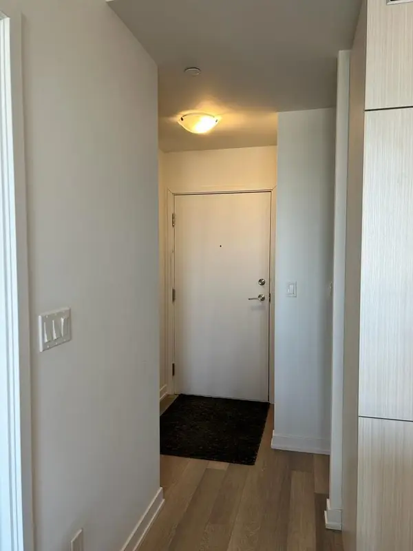 Toronto C01, ON M5T 0C1,181 Huron ST #1606