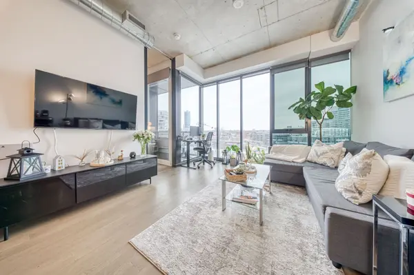 170 Bayview AVE #916, Toronto C08, ON M5A 0M4