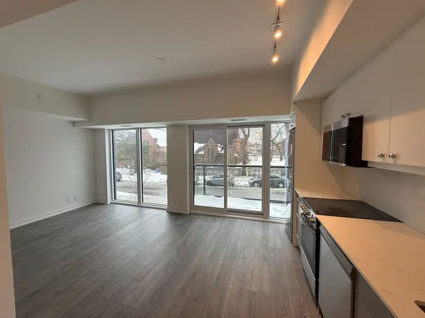 Toronto E06, ON M1N 0C7,2 Manderley DR #210