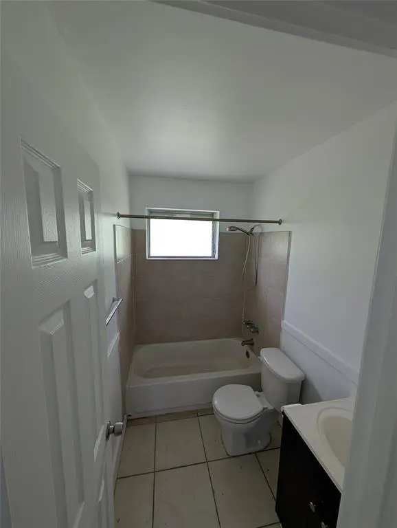 Miami, FL 33138,751 NE 83rd Ter #19