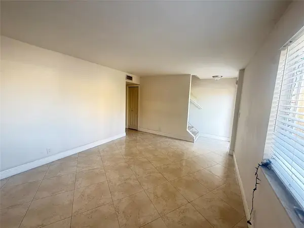 Lauderhill, FL 33313,5646 Blueberry Ct #23