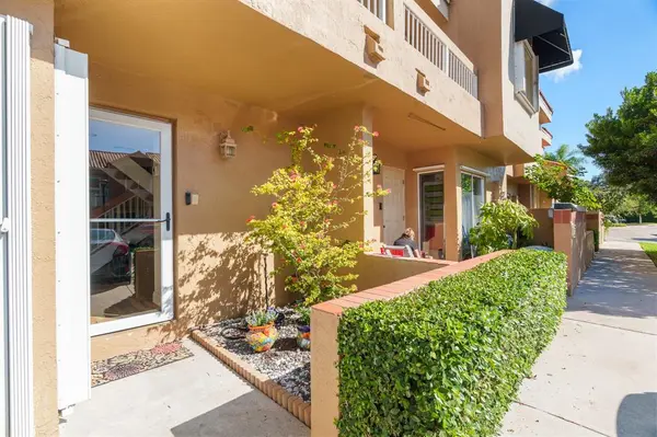 Plantation, FL 33324,7907 NW 7th Ct