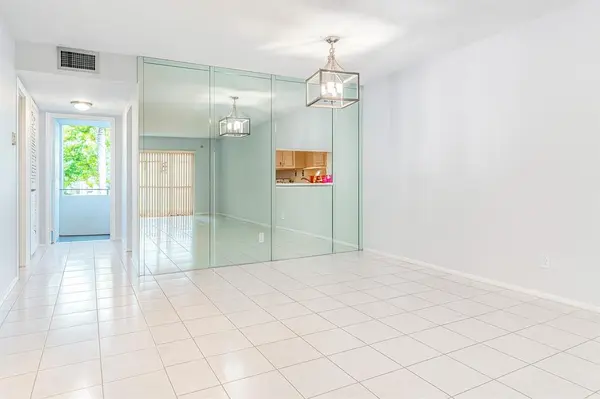 Hollywood, FL 33021,950 Hillcrest Dr #202