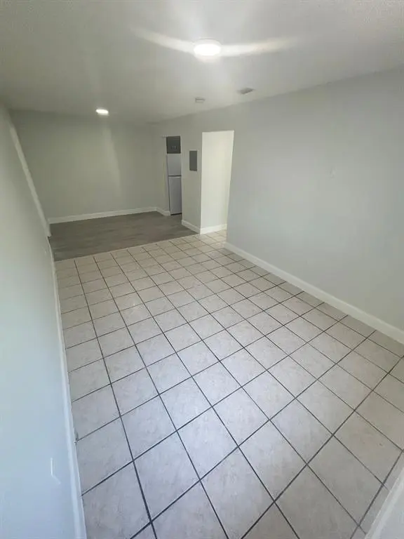 Davie, FL 33314,6601 SW 46th St #203