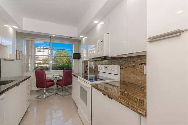 Pembroke Pines, FL 33026,1200 Saint Charles Pl #L-19