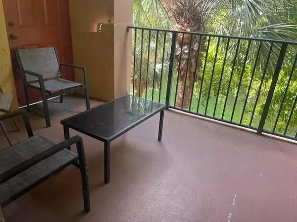 Hypoluxo, FL 33462,200 Scotia Dr #305