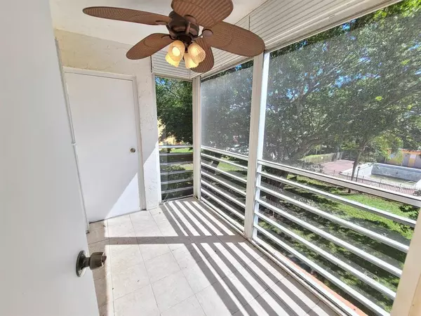 Deerfield Beach, FL 33064,4384 NW 9th Ave #20-3D