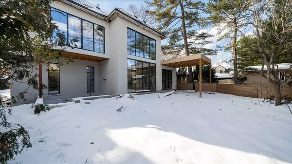 Oakville, ON L6K 2T7,189 Weybourne RD