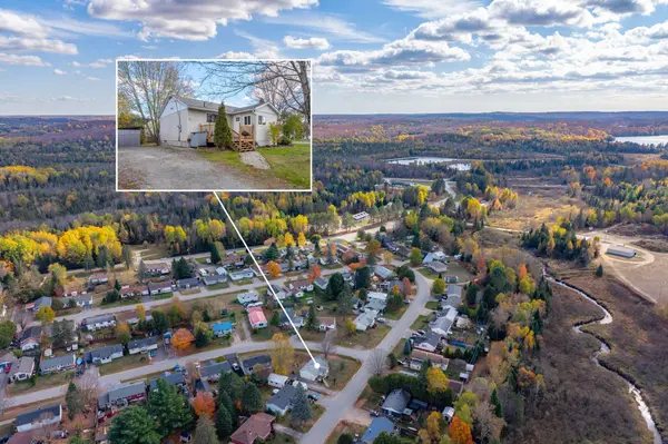 Highlands East, ON K0L 1M0,31 Sprucedale ST