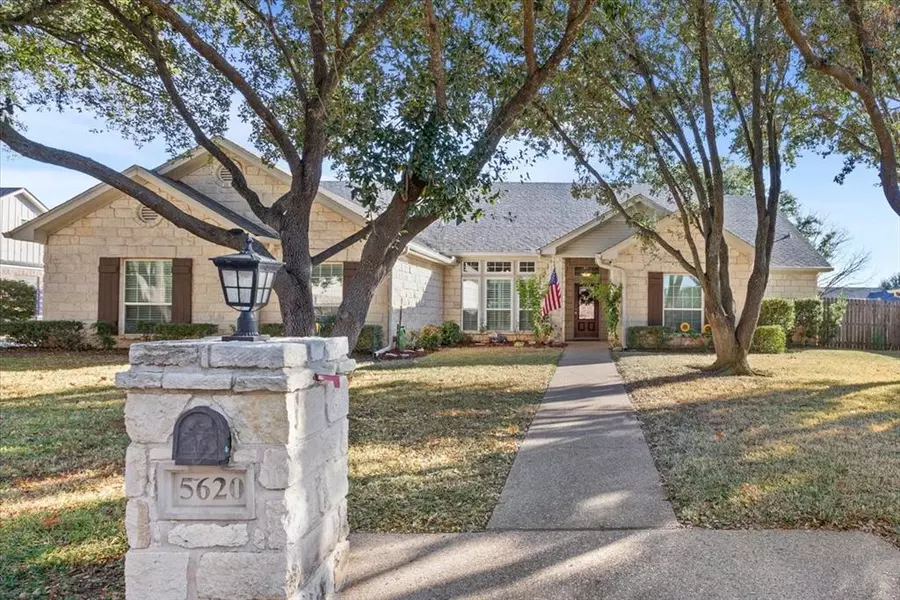 5620 Landsdown Drive, Waco, TX 76708