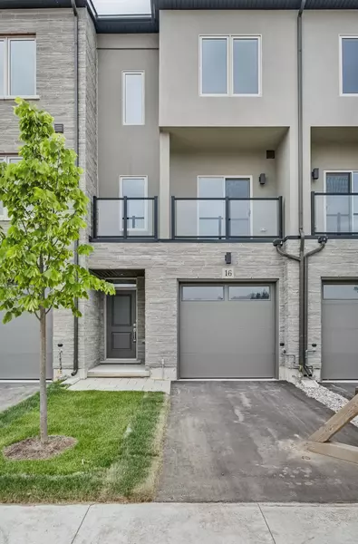 16 CLEAR VALLEY LN, Hamilton, ON L0R 1W0