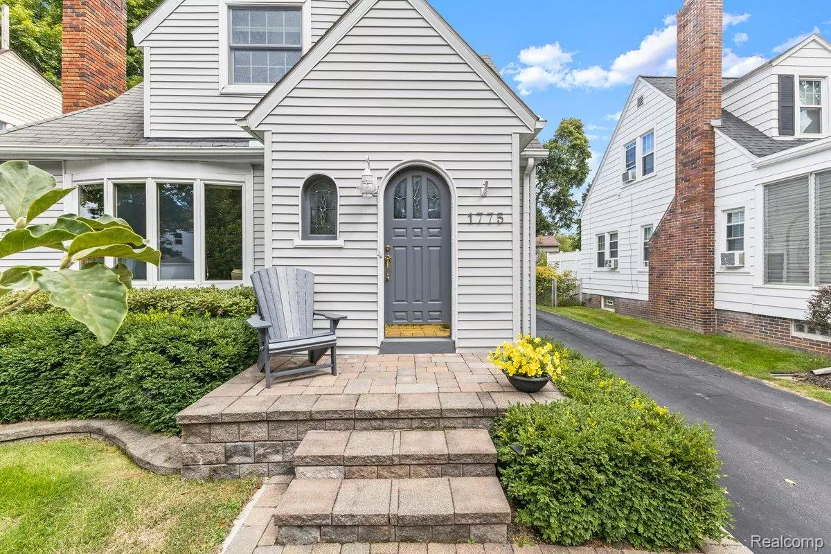 Sylvan Lake, MI 48320,1775 Woodland AVE