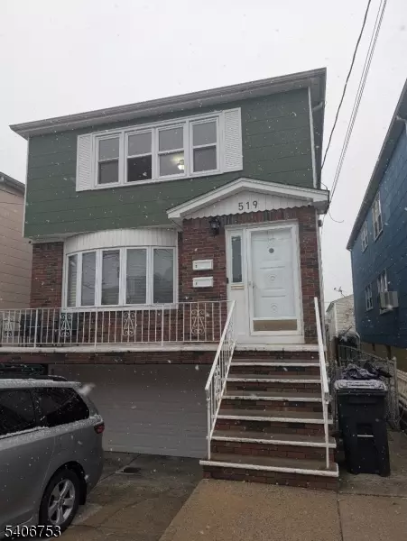 Kearny Town, NJ 07032,519 Davis Ave #2