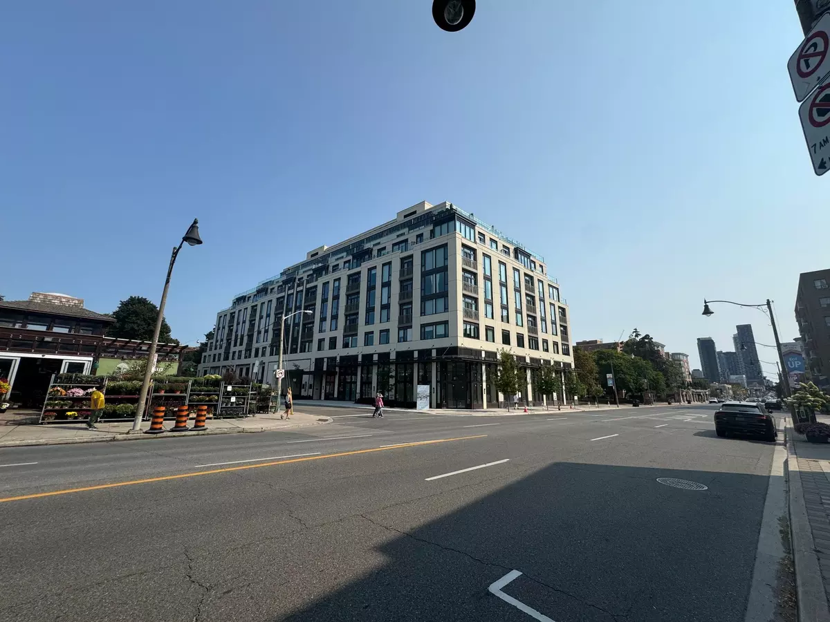 Toronto C04, ON M4N 1B8,3 Strathgowan AVE #313