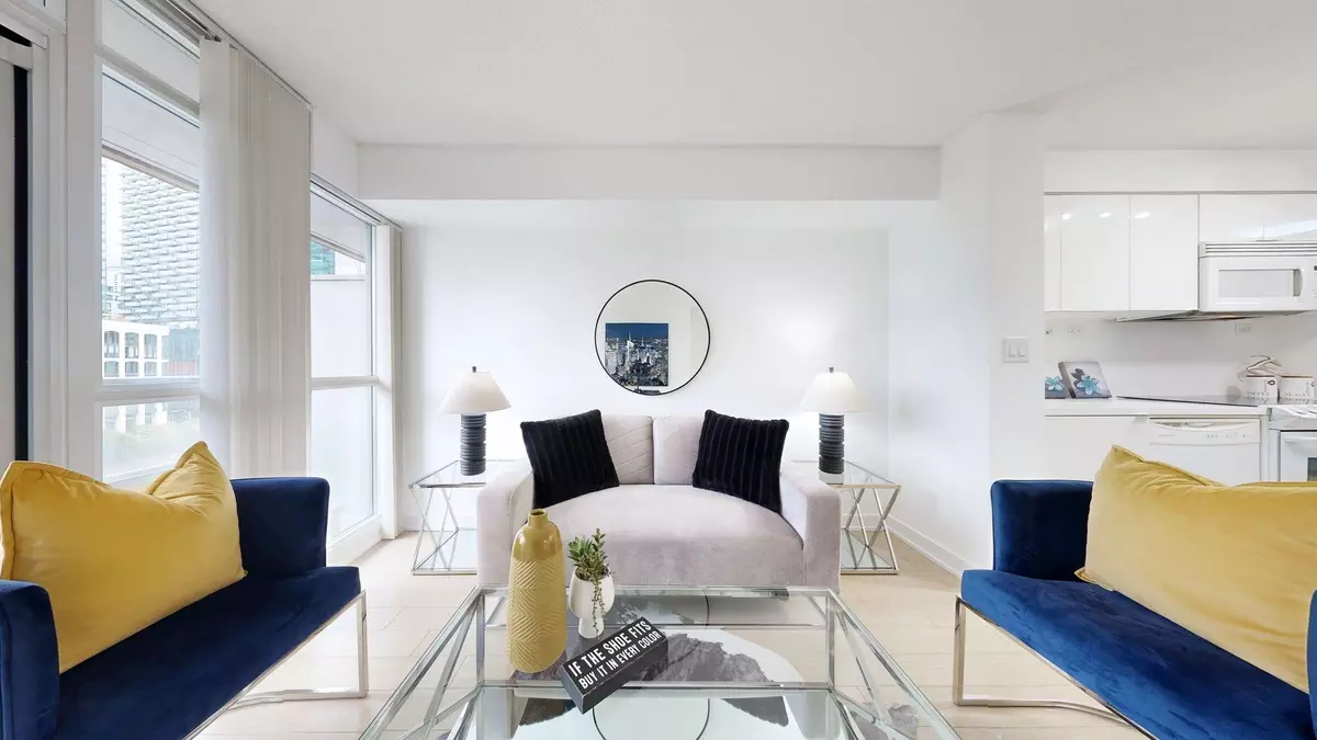 Toronto C01, ON M5V 4B3,10 Capreol CT #743