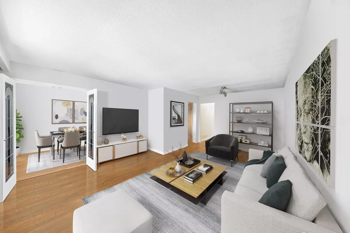 Oshawa, ON L1G 6L5,232 Harmony RD N #Upper