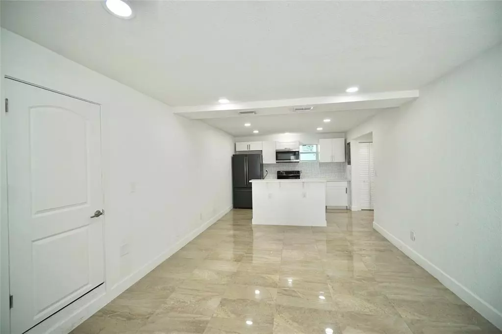 West Palm Beach, FL 33407,2205 A E Isaacs Ave