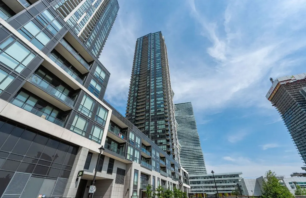 Mississauga, ON L5B 0J7,4011 Brickstone Mews #4010