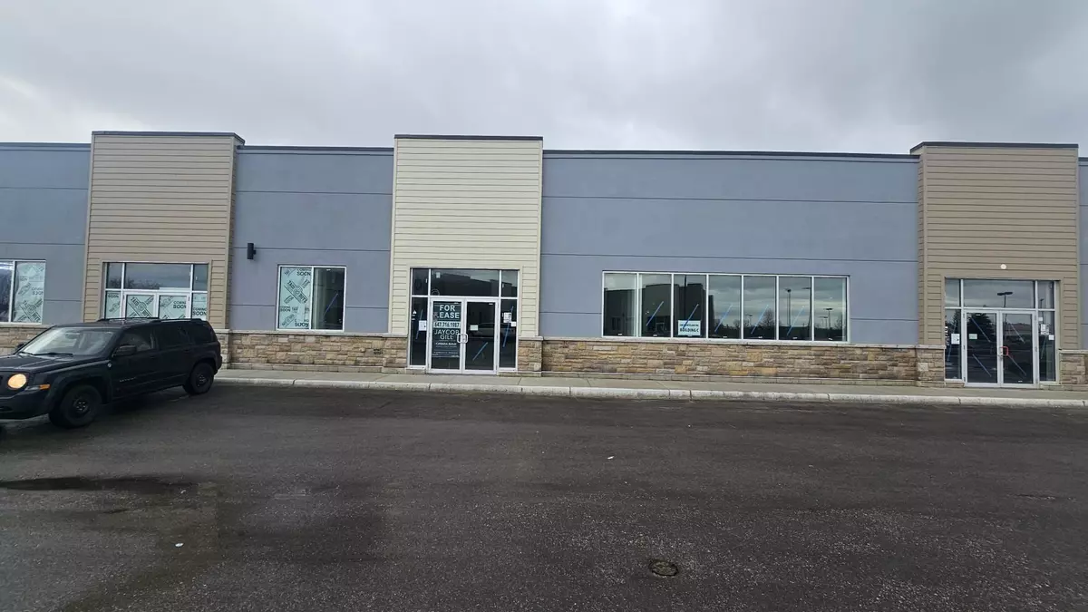 Woodstock, ON N4S 9A2,200 Montclair DR #13