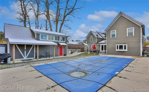 Northville, MI 48167,323 River ST