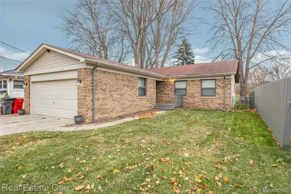 Clinton Township, MI 48036,39058 Charbeneau ST