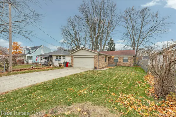 Clinton Township, MI 48036,39058 Charbeneau ST