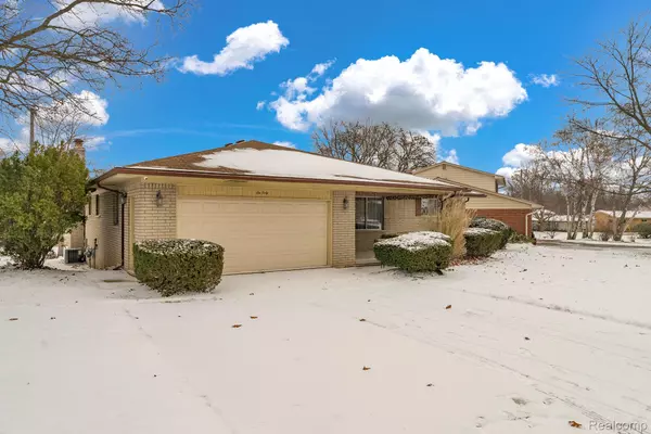 Mt. Clemens, MI 48043,640 Cumberland ST