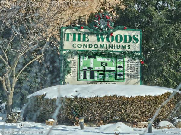 18328 University Park DR, Livonia, MI 48152