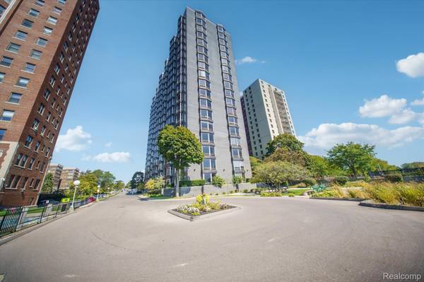 8200 Jefferson AVE #102, Detroit, MI 48214