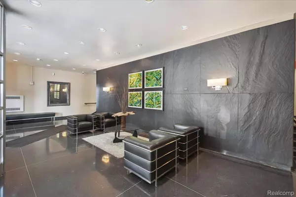 Detroit, MI 48214,8200 Jefferson AVE #102