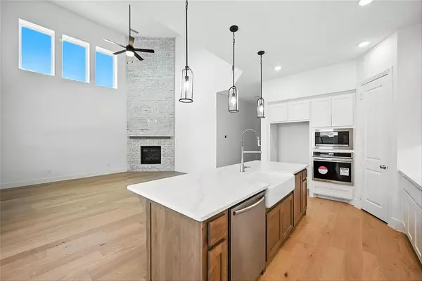 Van Alstyne, TX 75495,526 Red Barn Drive