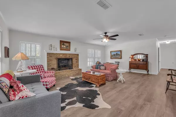 Clifton, TX 76634,1002 W 3rd Street