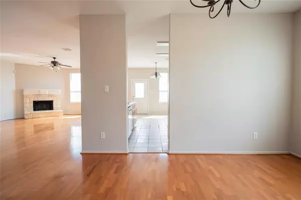 Arlington, TX 76002,524 Zachum Drive