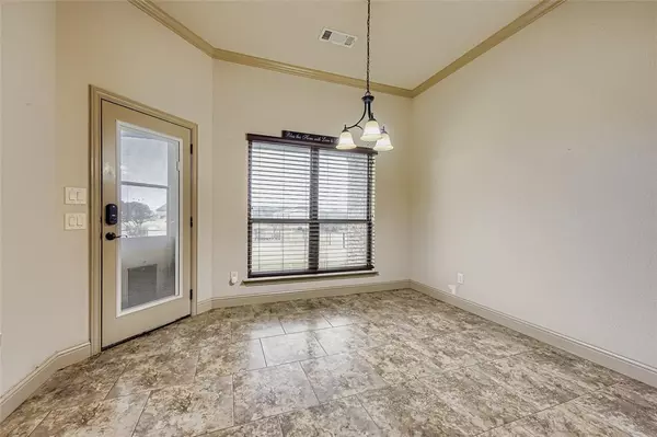 Azle, TX 76020,117 Deer Grove Trail