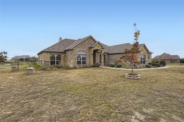 Azle, TX 76020,117 Deer Grove Trail