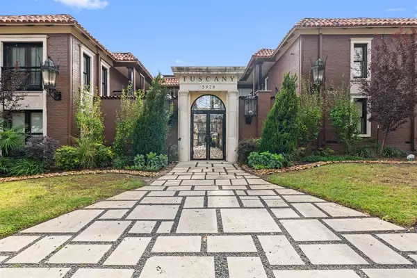 5928 Sandhurst Lane #227, Dallas, TX 75206