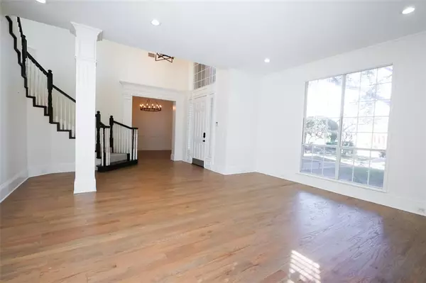 Dallas, TX 75287,5104 Lincolnshire Court