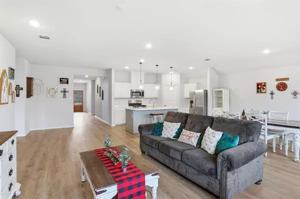 Van Alstyne, TX 75495,556 Hickory Ridge Drive