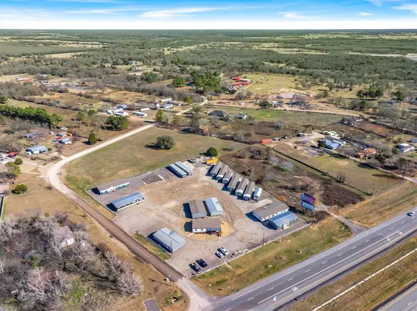Kemp, TX 75143,16955 E Highway 175