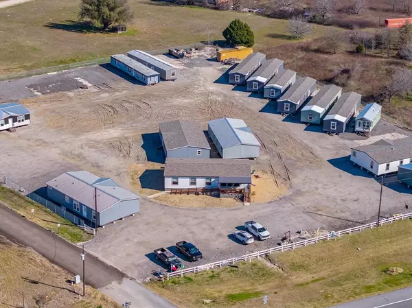 Kemp, TX 75143,16955 E Highway 175