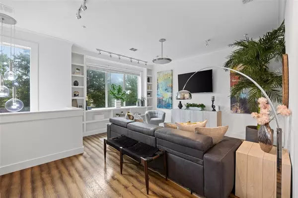 Dallas, TX 75205,4312 Mckinney Avenue #4