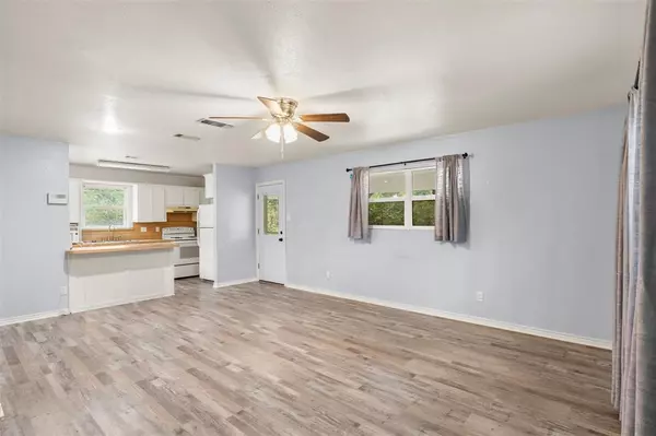 Tool, TX 75143,521 Hilltop Drive