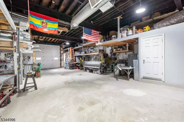 Newark City, NJ 07103,309 Fairmount Ave