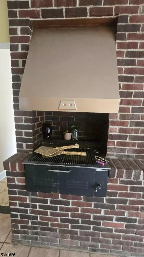 Morris Twp., NJ 07960,62 Gaston Rd