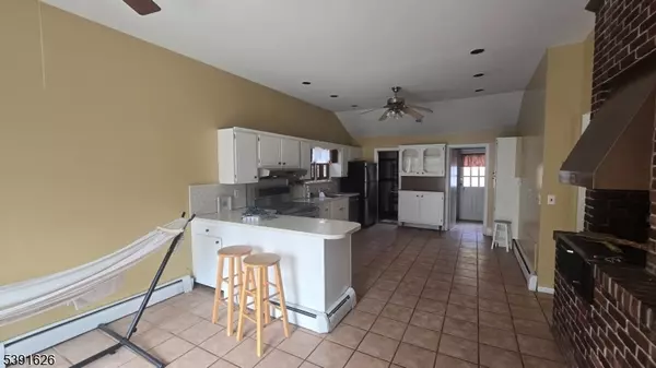 Morris Twp., NJ 07960,62 Gaston Rd