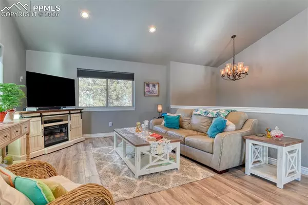 Florissant, CO 80816,24 Big Horn CIR