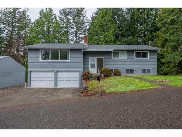 1070 E 15TH ST, Coquille, OR 97423