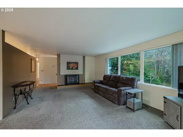 Coquille, OR 97423,1070 E 15TH ST