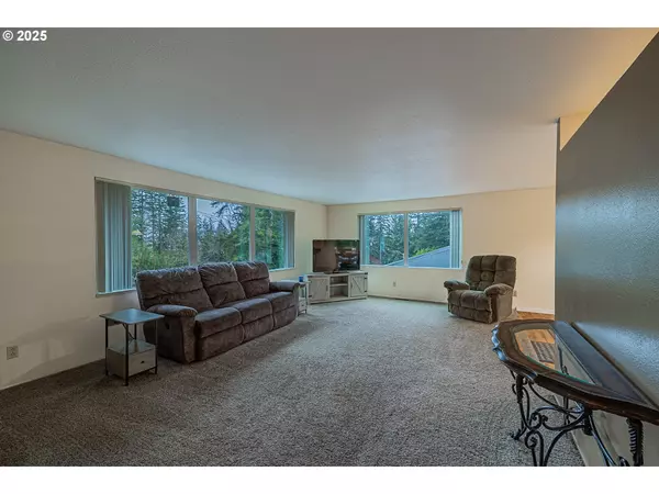 Coquille, OR 97423,1070 E 15TH ST